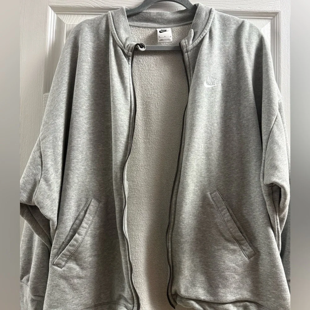 Nike pit 31”